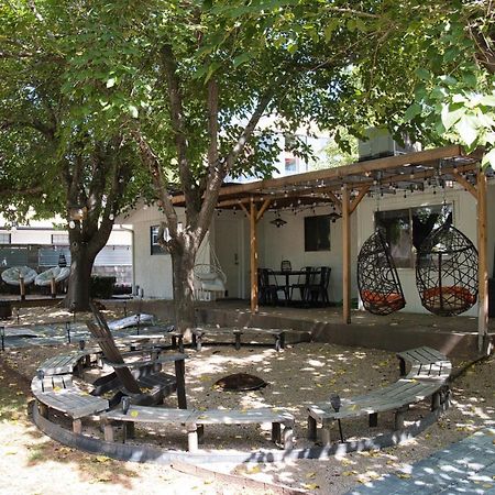 St George Family Getaway With Fire Pit, Ping Pong And Pet-Friendly Amenities St. George Luaran gambar